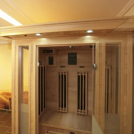 Casa de hóspedes And Cityhotel Edelweiss - Self Check In