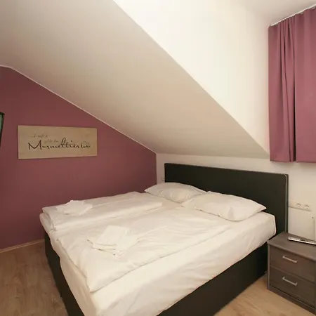 Guest house And Cityhotel Edelweiss - Self Check In Zell am See