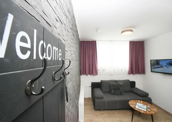 Vendégház And Cityhotel Edelweiss - Self Check In 3*