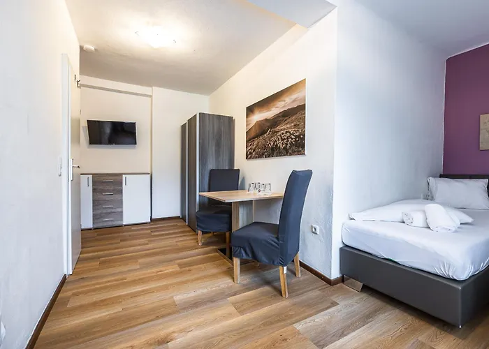 And Cityhotel Edelweiss - Self Check In