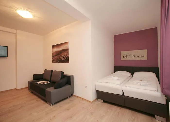 And Cityhotel Edelweiss - Self Check In Penzion